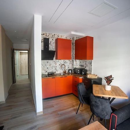 Coloris Rubrum Room Thessaloníki Eksteriør bilde